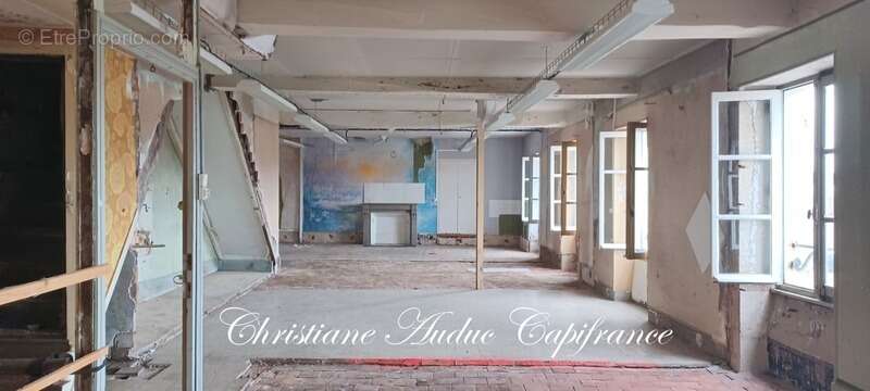 Immeuble de 168 m² entre Cluny et Charolles à Saint Bonnet de Joux - photo 6