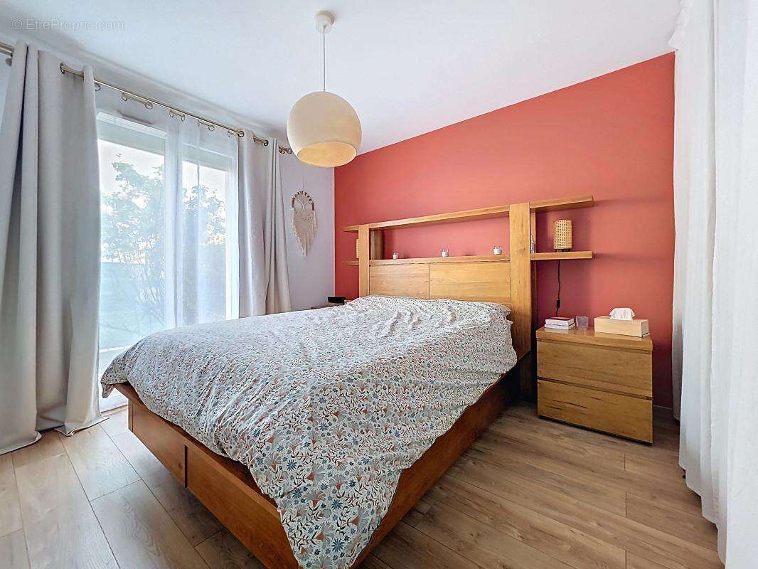 Appartement - 2 Chambres - Rez de Jardin - Buanderie - Cellier - Jardin - Garage en sus - Proche commodités - photo 15