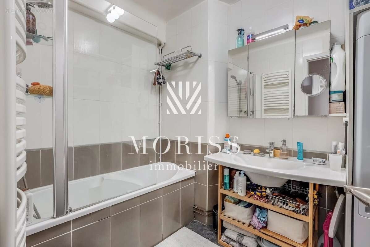 Appartement à CHARENTON-LE-PONT