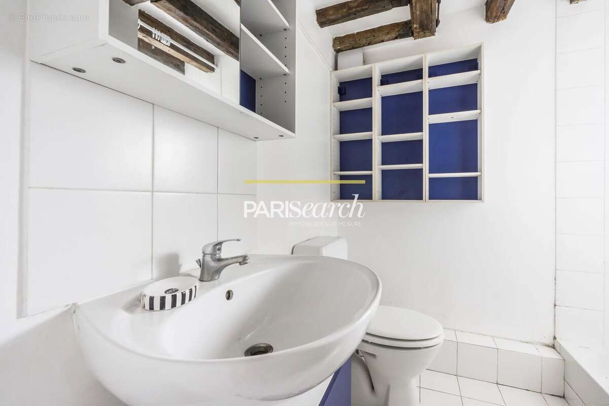 Appartement à PARIS-3E