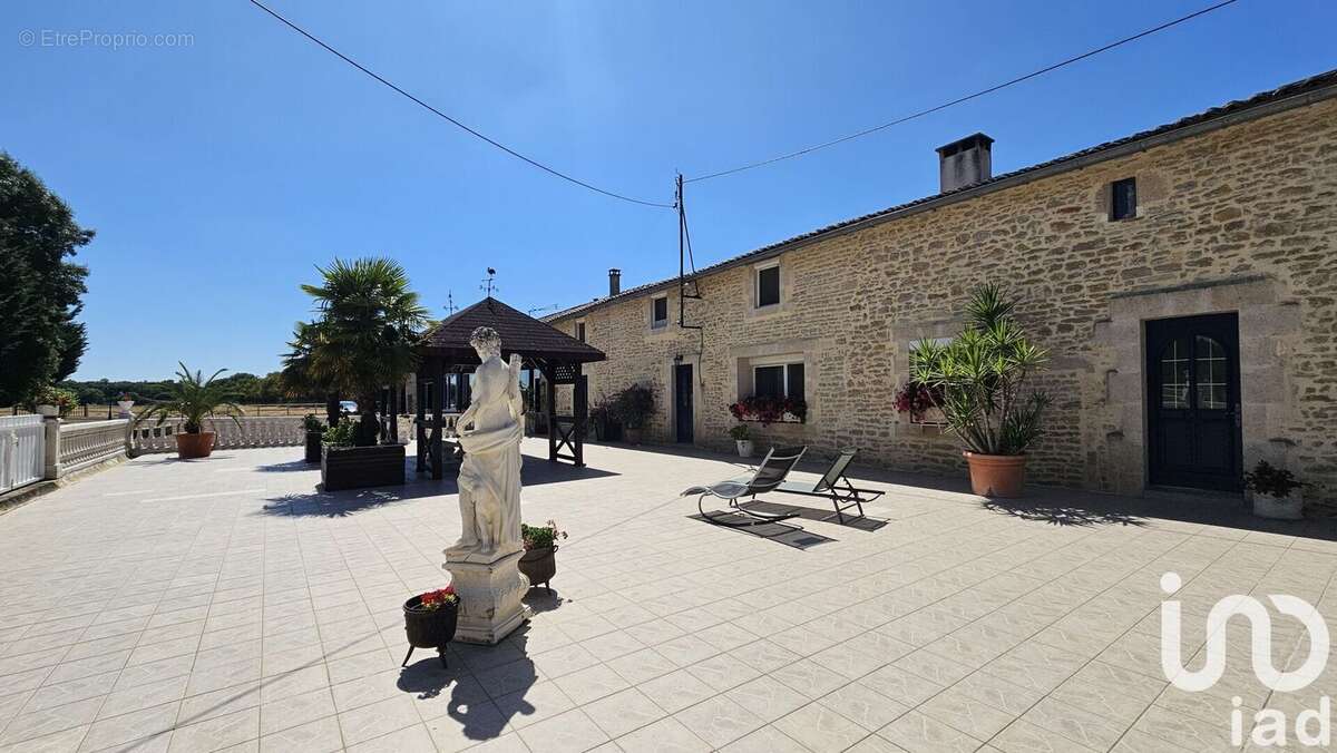 Photo 4 - Maison à VILLEFAGNAN