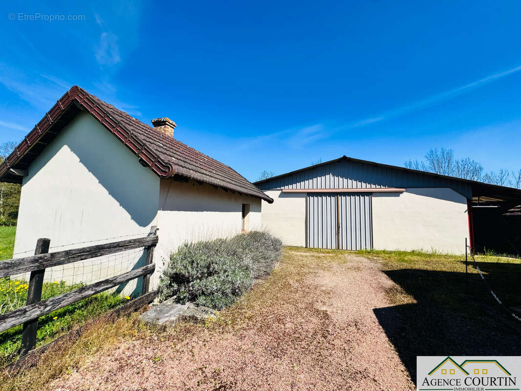 Maison à SAINT-MARTIN-DU-MONT