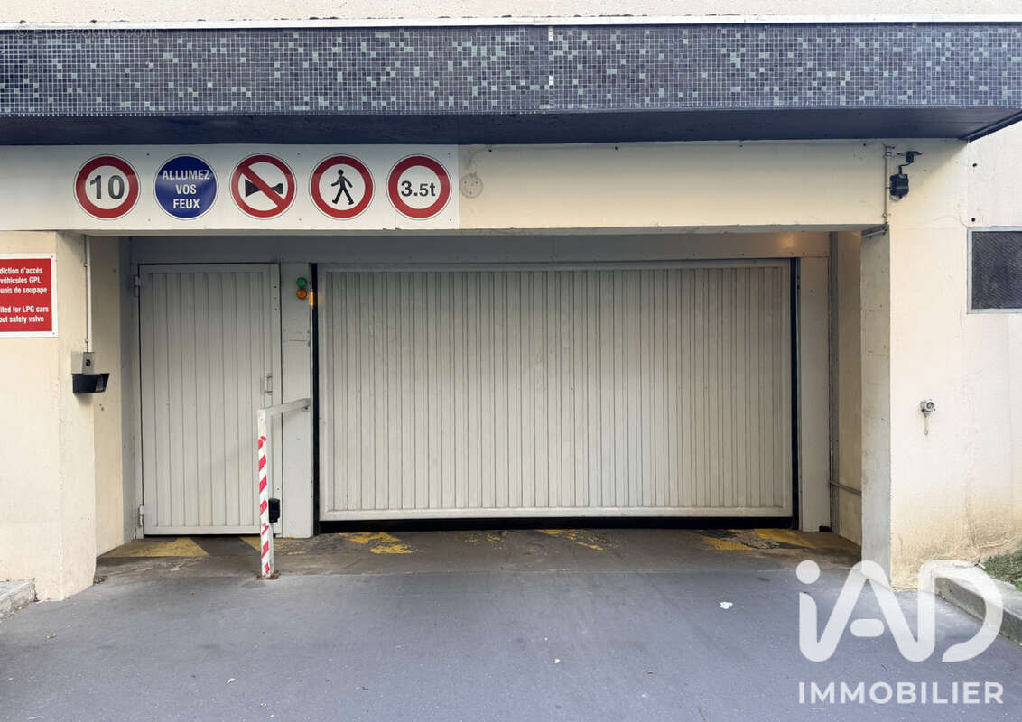Photo 6 - Parking à PARIS-11E