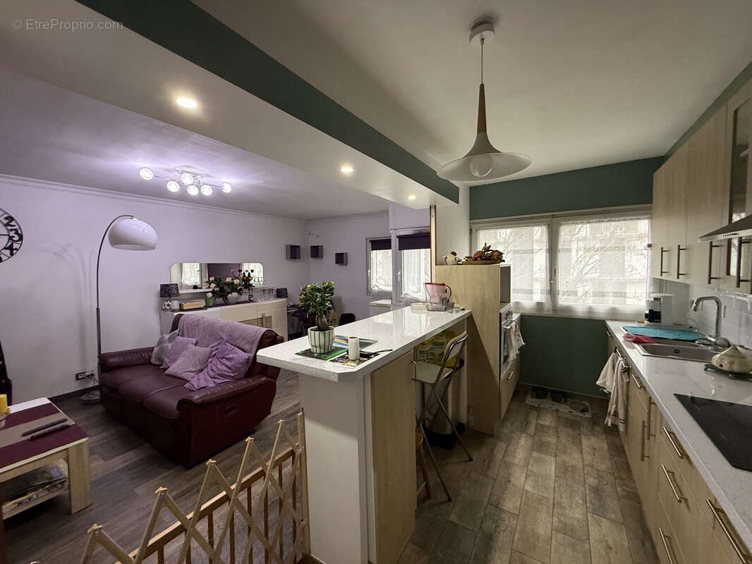 Appartement à LE BLANC-MESNIL