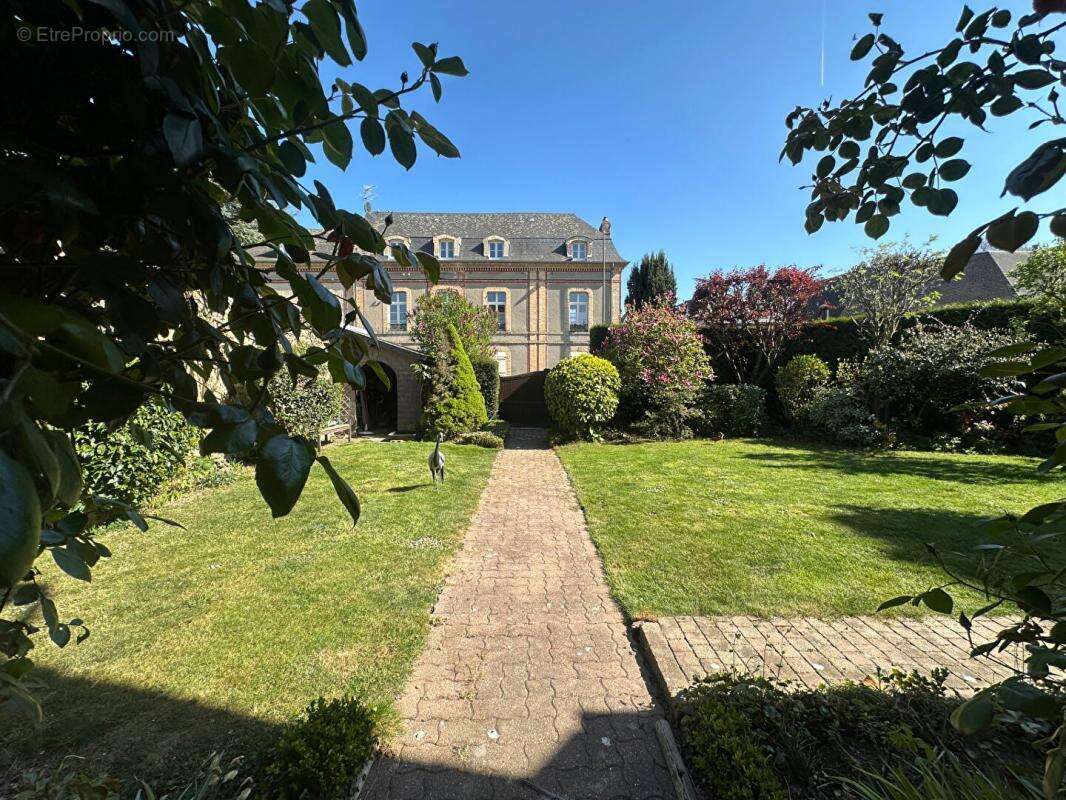 Maison à PONT-L&#039;EVEQUE