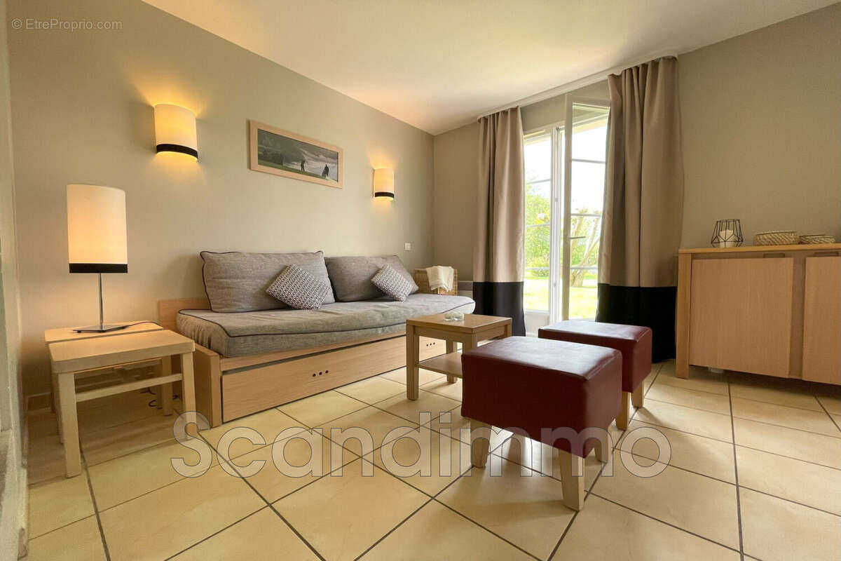 Maison à PORT-EN-BESSIN-HUPPAIN