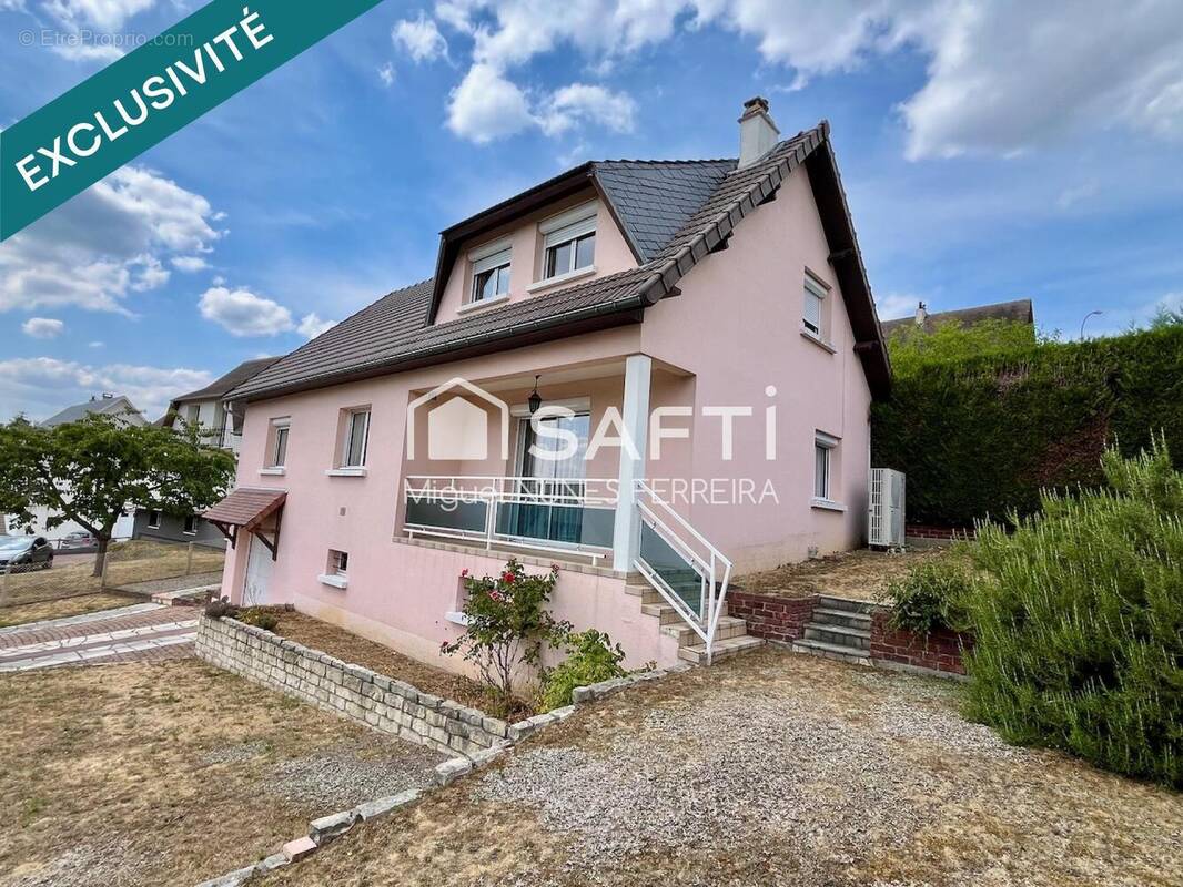 Photo 1 - Maison à PETIT-COURONNE