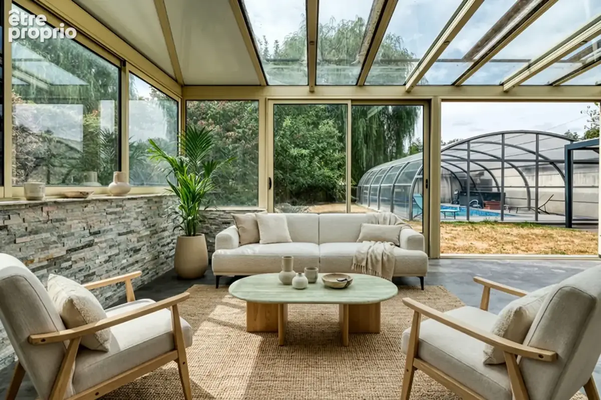 Maison 9 pieces - 5 chambes - bureau - piece de sport - terrain de 850m2 avec piscine. - photo 8