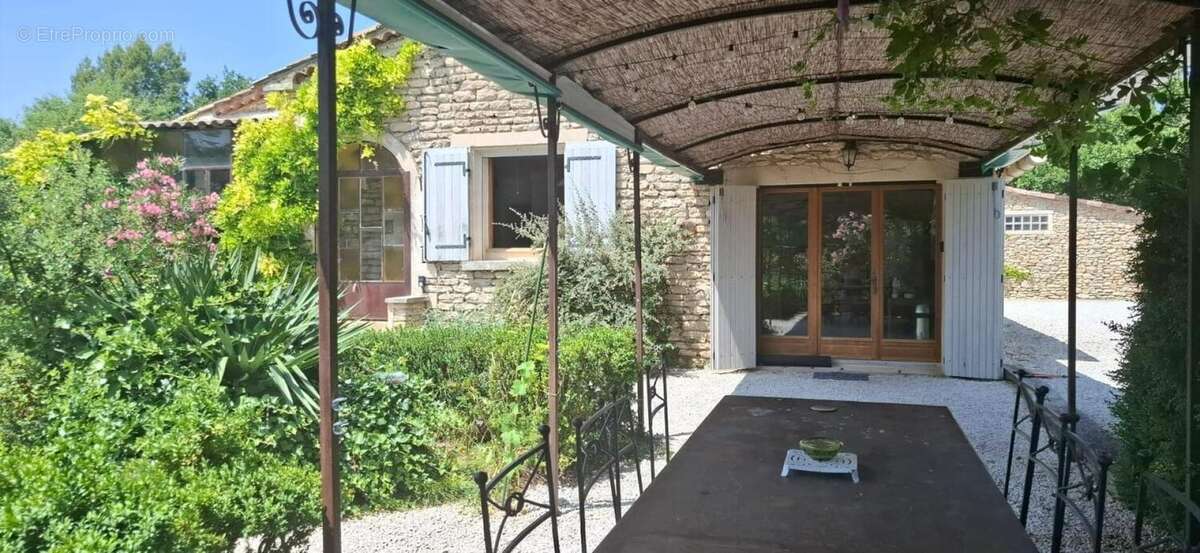 Maison 277 m² à Gordes  - photo 6
