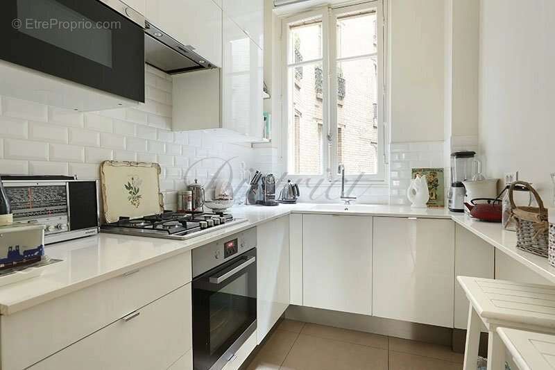 Appartement à PARIS-15E