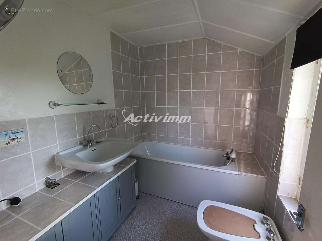 4258 16 - Maison à HESDIN