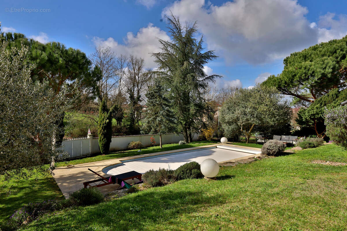 Maison à SAINT-GEORGES-D'ESPERANCHE