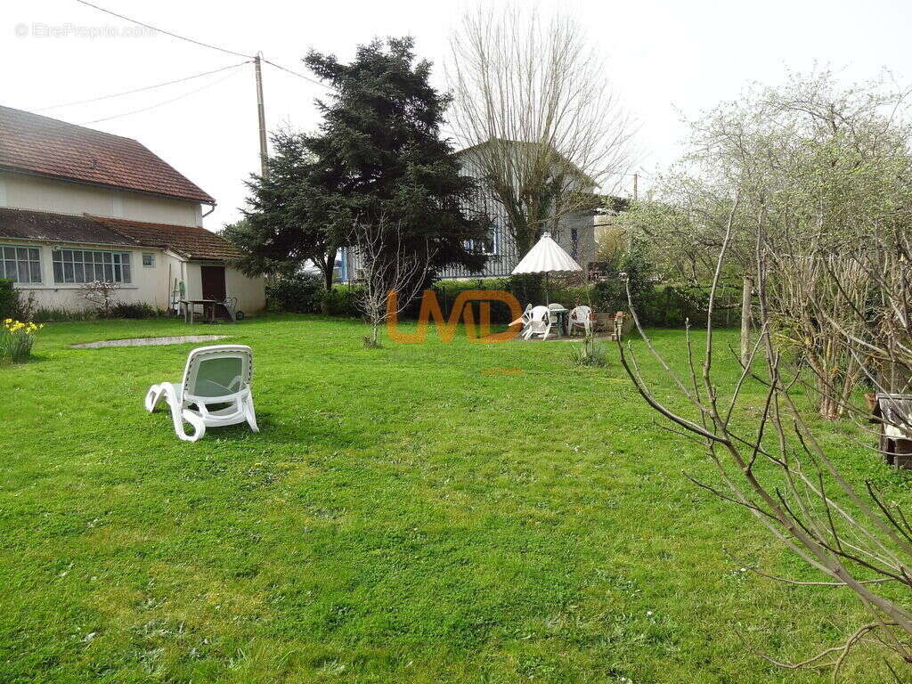 Maison à SAINT-MEDARD-DE-MUSSIDAN