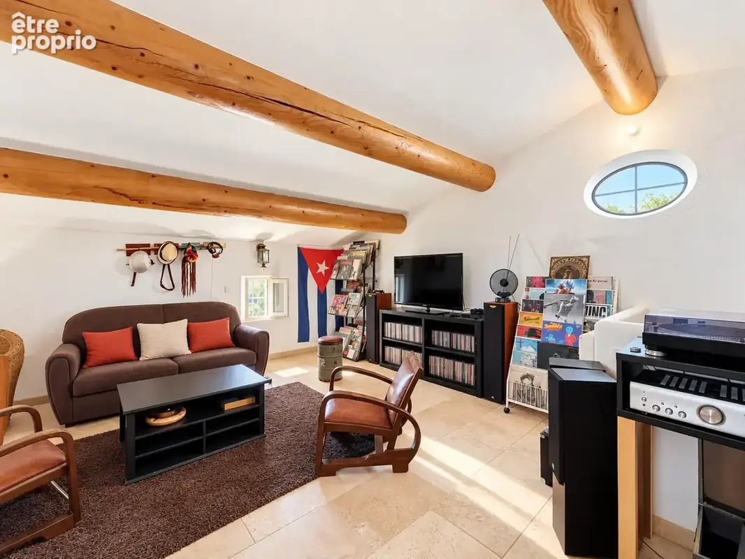Maison 5 pièces 170 m² à vendre à Saint-Martin-De-Crau (13310) - photo 9