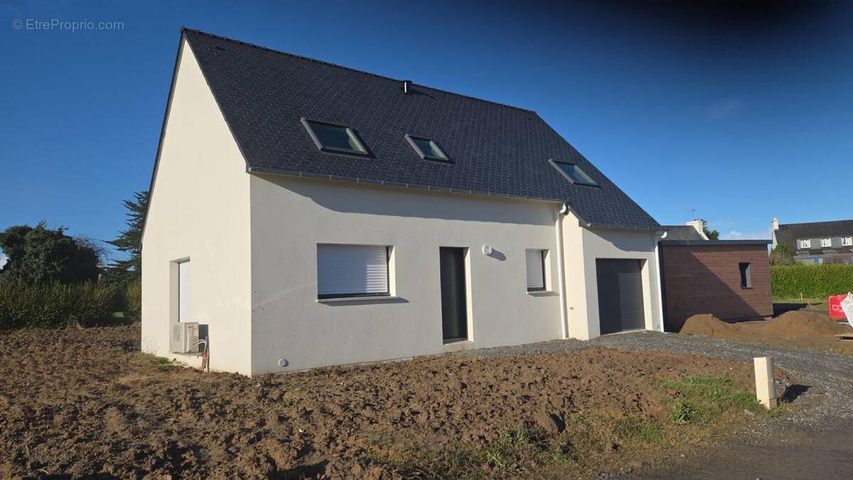 Maison à LANNILIS