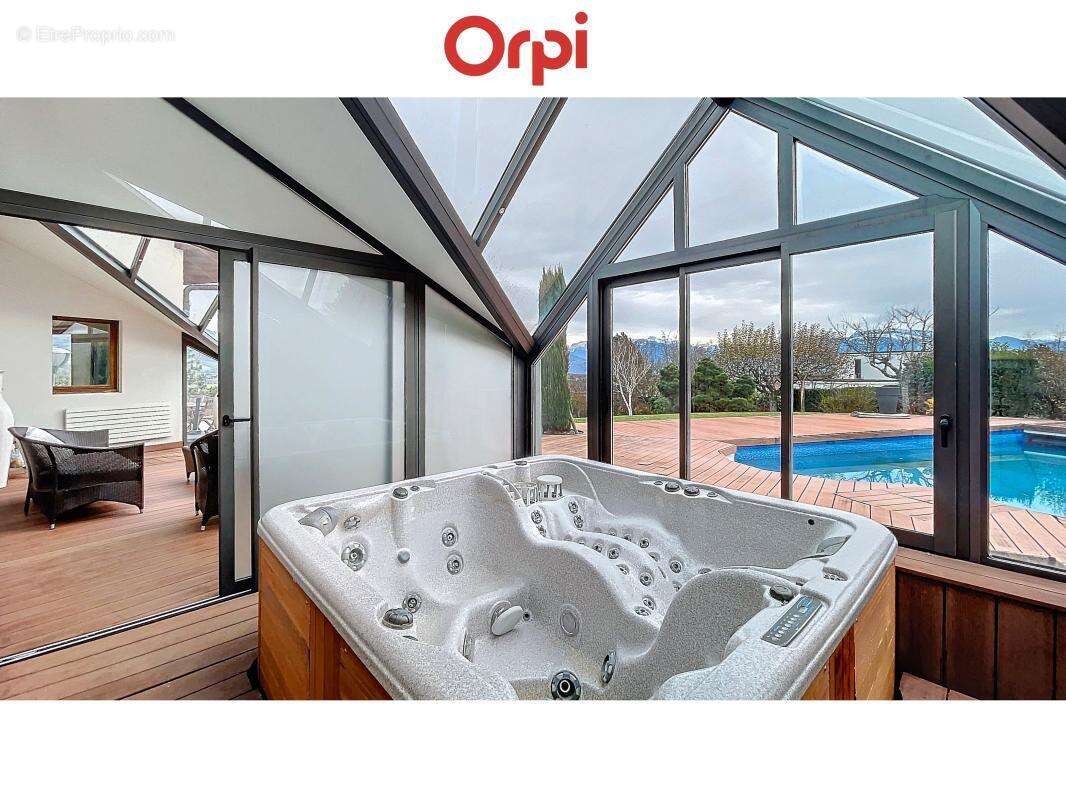 Maison à VETRAZ-MONTHOUX