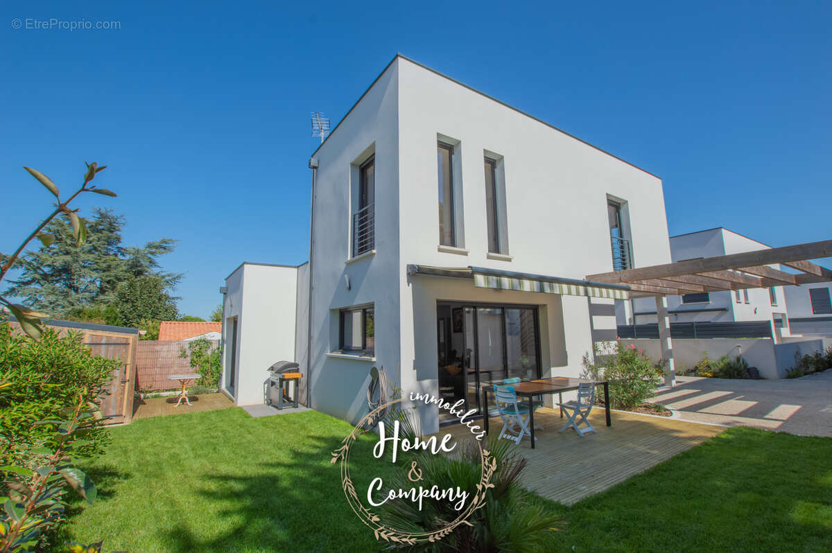 Maison à VAUX-SUR-MER