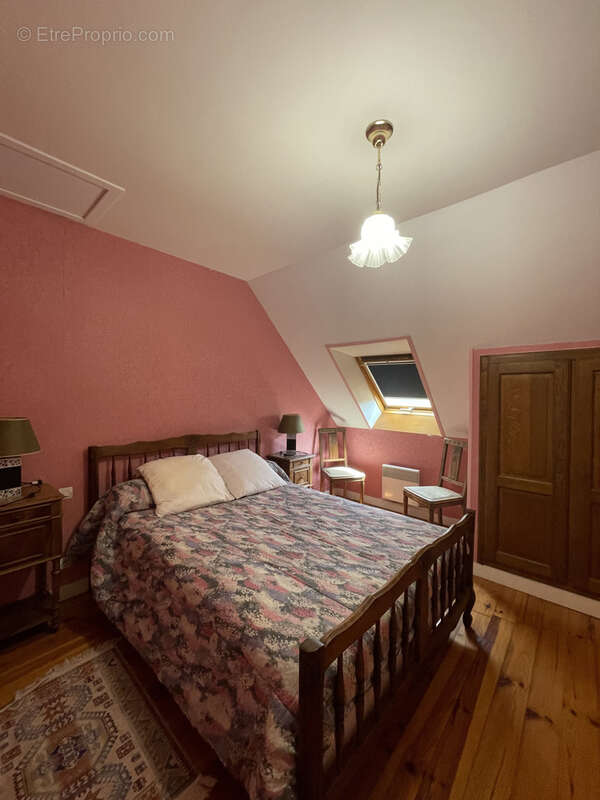 Maison à LA CHAPELLE-AU-RIBOUL