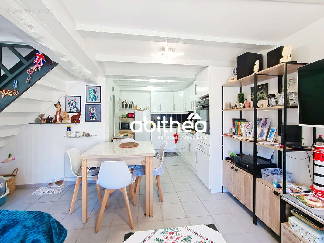 Maison à CHENAC-SAINT-SEURIN-D'UZET