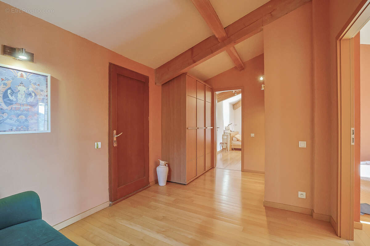 Maison à SOLLIES-PONT