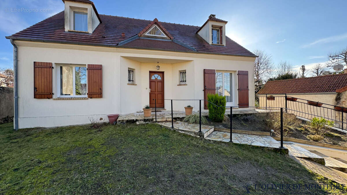 Maison à MONTFORT-L'AMAURY