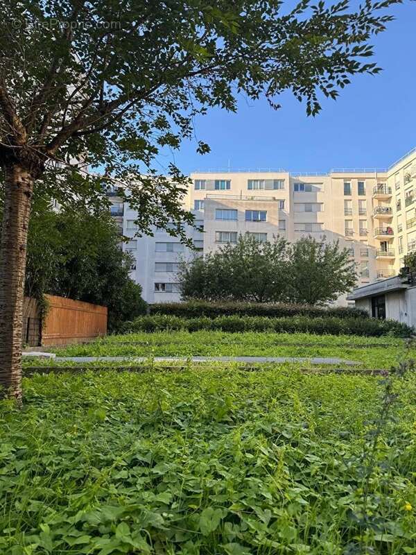 Appartement à PARIS-19E