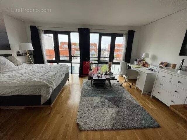 Appartement à ISSY-LES-MOULINEAUX