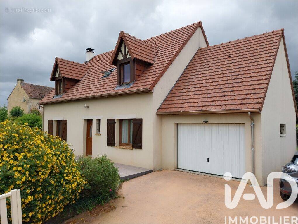Photo 1 - Maison à USSY