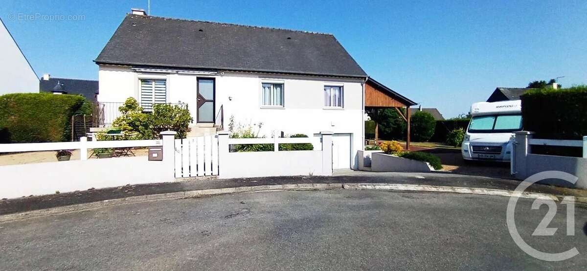 Maison à ARGENTRE-DU-PLESSIS