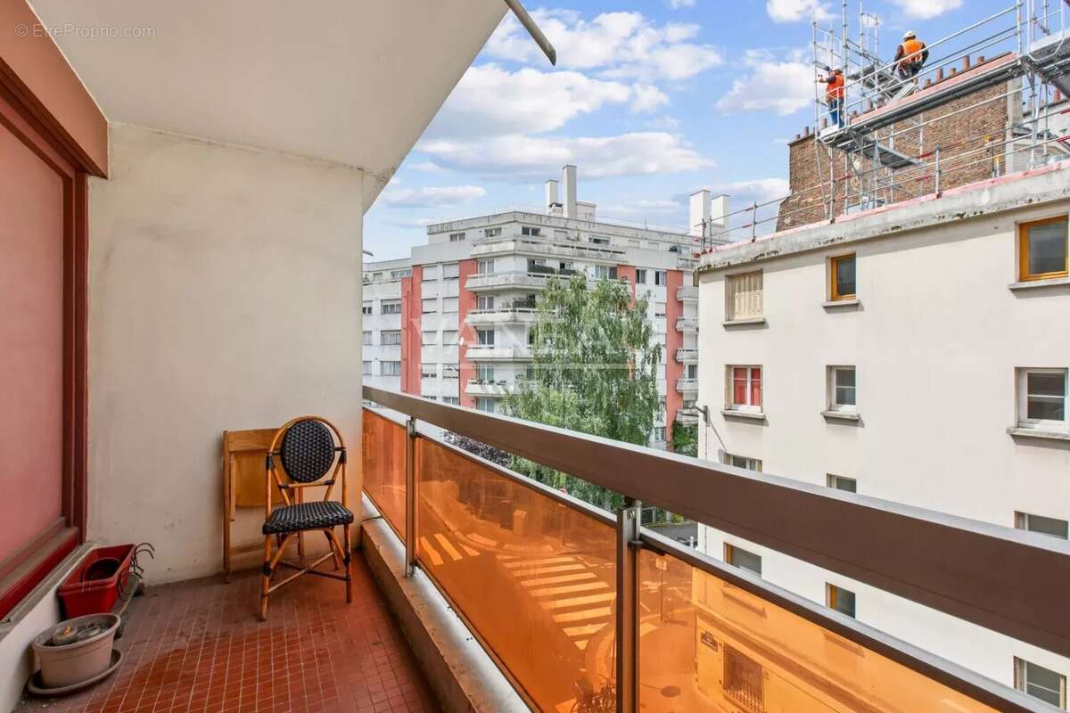 Appartement à PARIS-19E