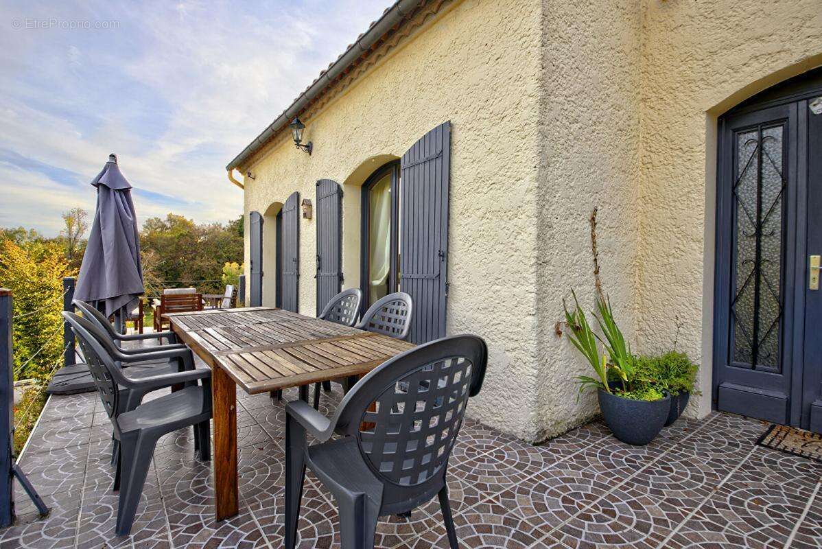 Maison à FARGUES-SAINT-HILAIRE