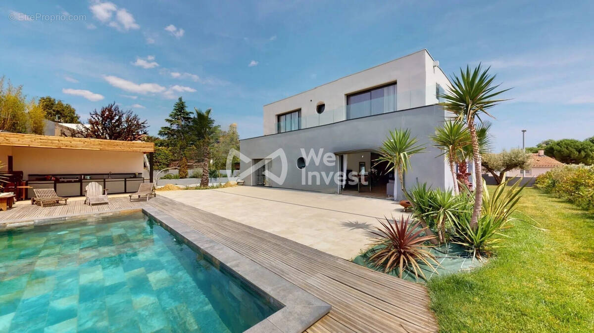 Maison à SAINT-JEAN-DE-VEDAS