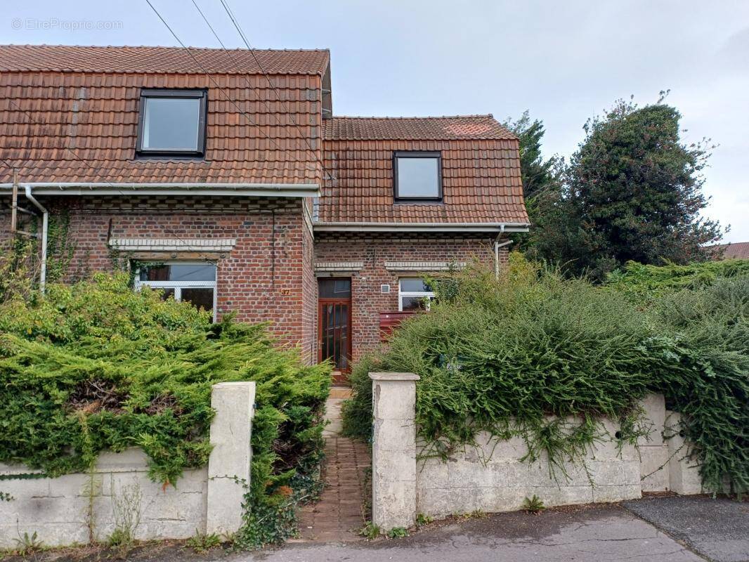 Maison à CALONNE-RICOUART