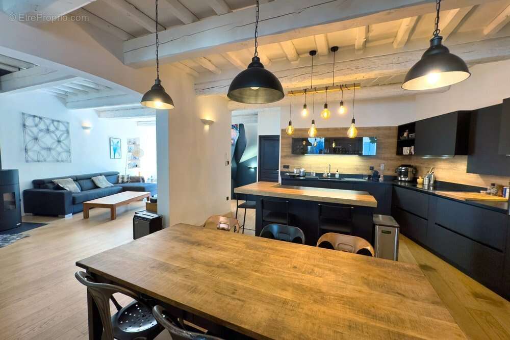 Maison à ROQUEVAIRE