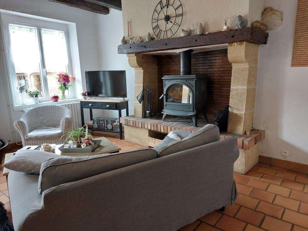 Maison à YVRE-L'EVEQUE