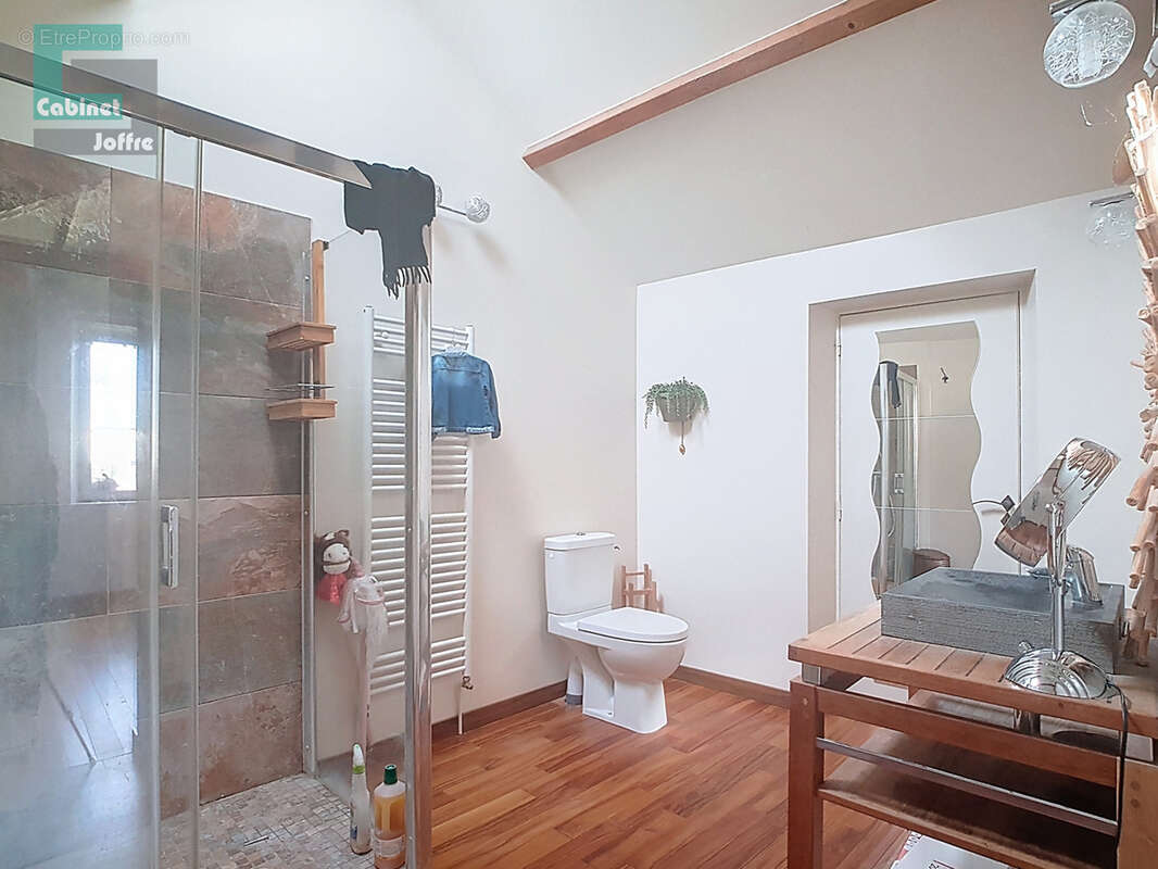 Maison à VULAINES-SUR-SEINE