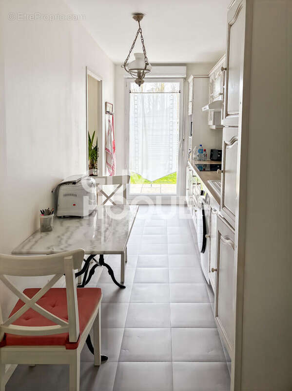 Appartement à LACROIX-SAINT-OUEN