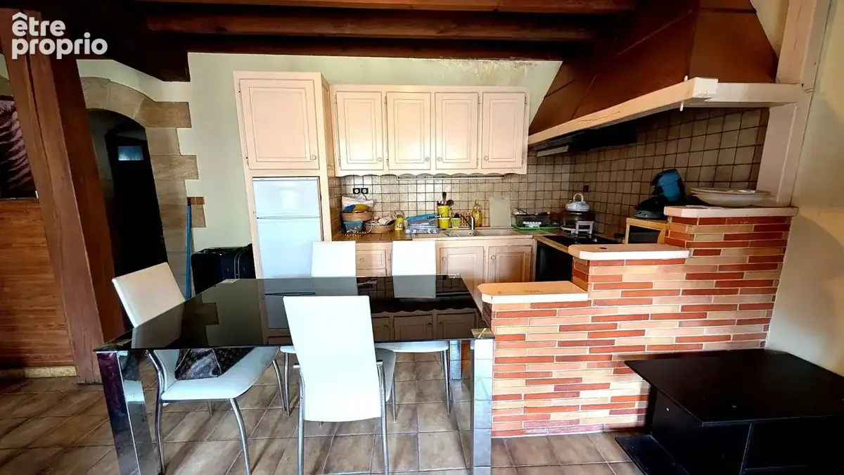 Maison en pierre à rénover   4 chambres au calme sur 4 695 m - photo 3