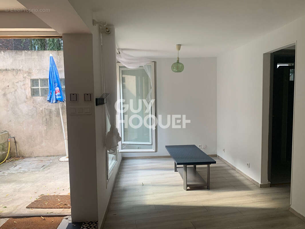 Appartement à LES LILAS