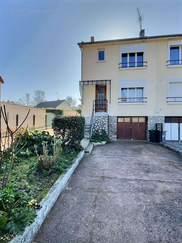 Maison à BALLANCOURT-SUR-ESSONNE