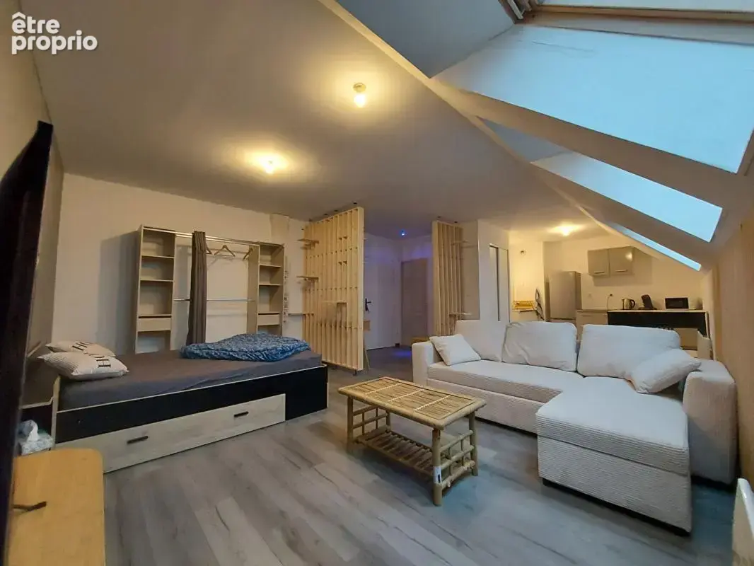 À saisir : Appartement type loft vendu meublé avec place de parking couverte et sécurisé - photo 9