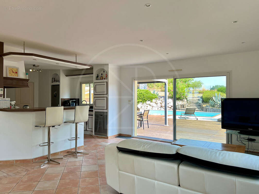 Superbe maison traditionnelle avec piscine - photo 6