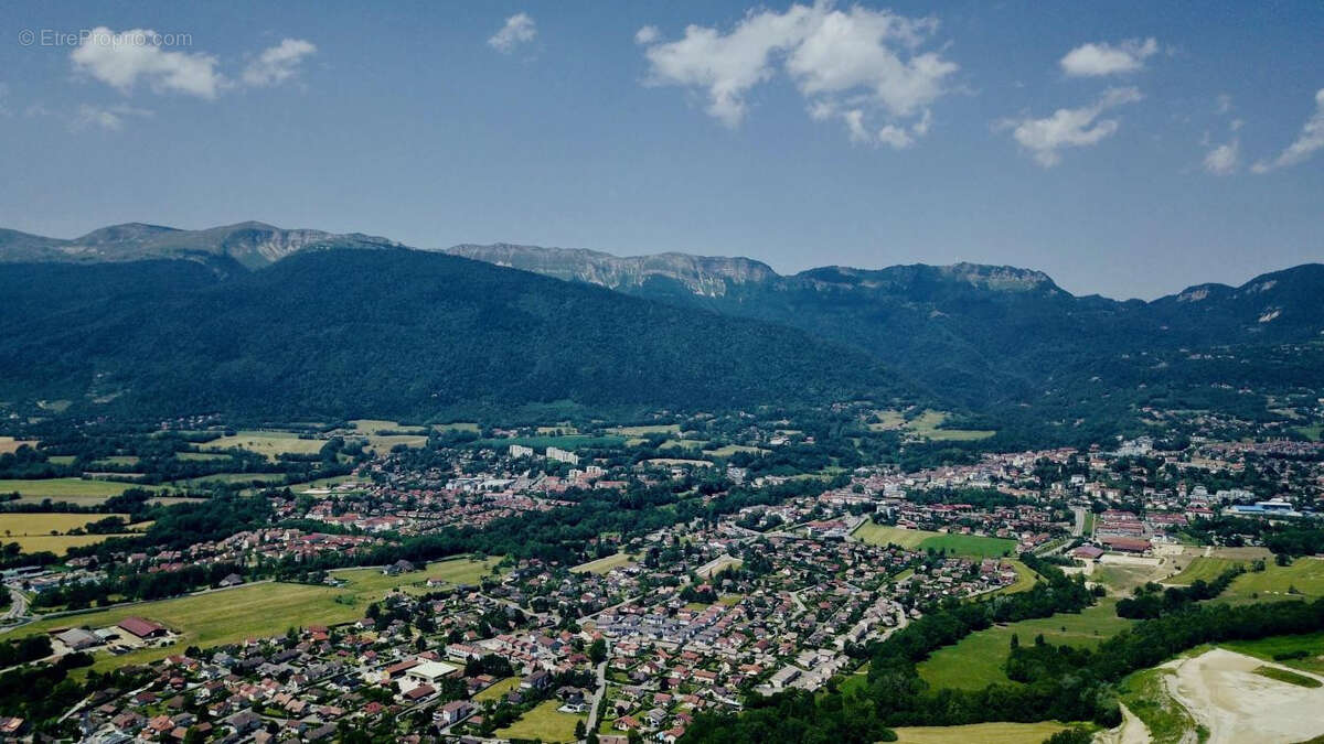 Appartement à SAINT-GENIS-POUILLY