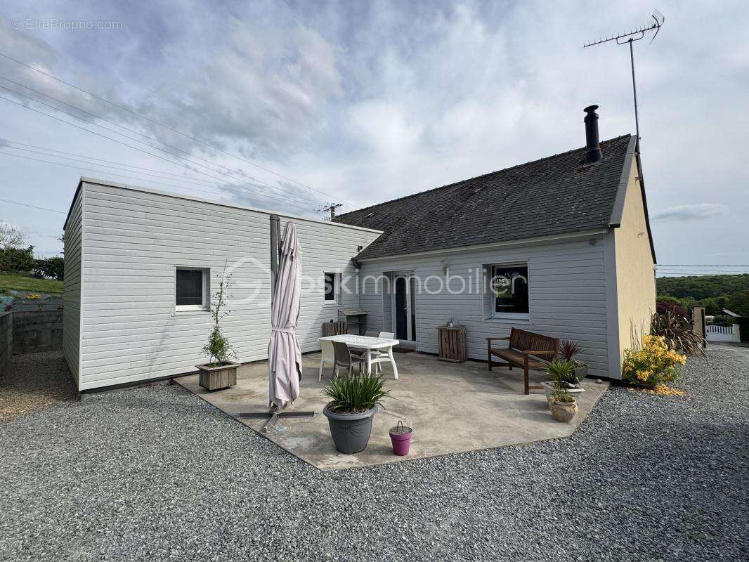 Maison à PORT-BRILLET