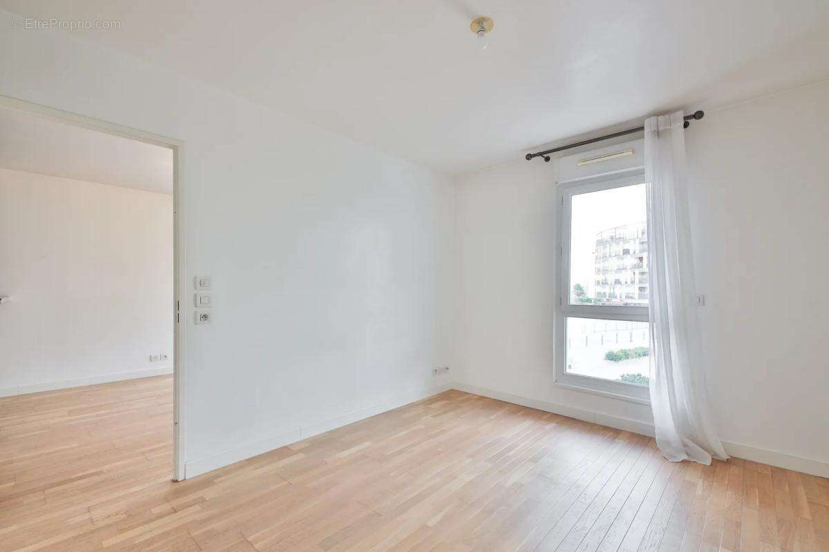 Appartement à ISSY-LES-MOULINEAUX