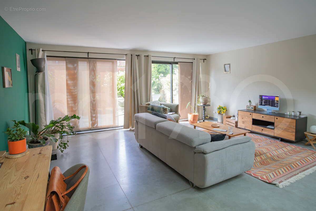 Grand loft avec deux terrasses - photo 8