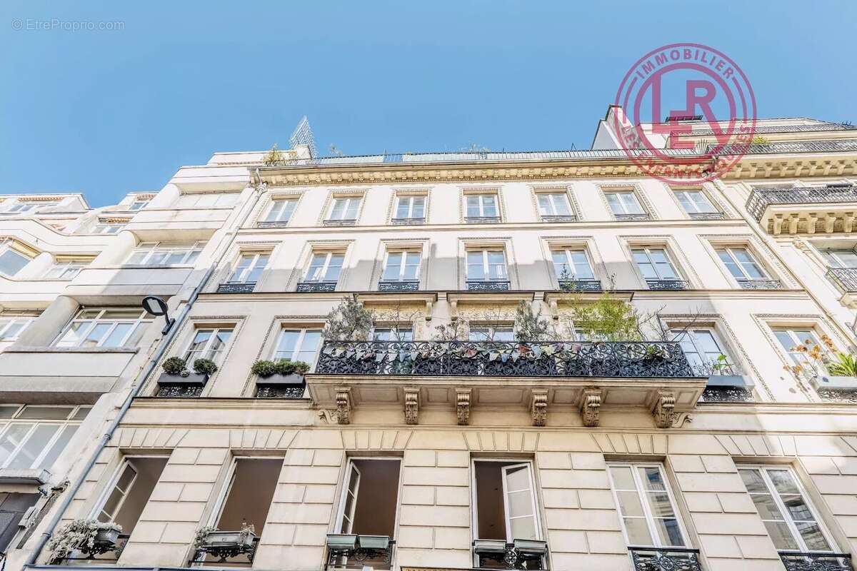 Appartement à PARIS-2E