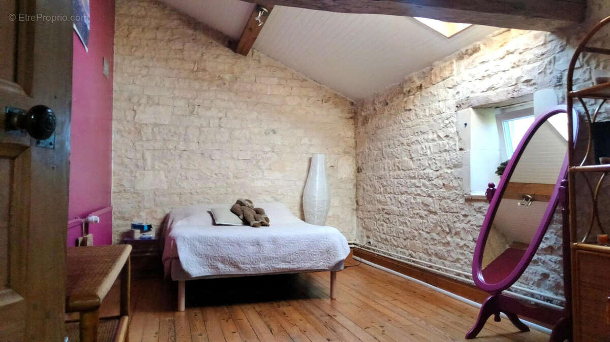 CHAMBRE - Maison à CHENON