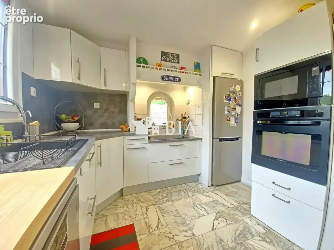 Maison 148 m² à Saint-Leger-Du-Bourg-Denis  - photo 5