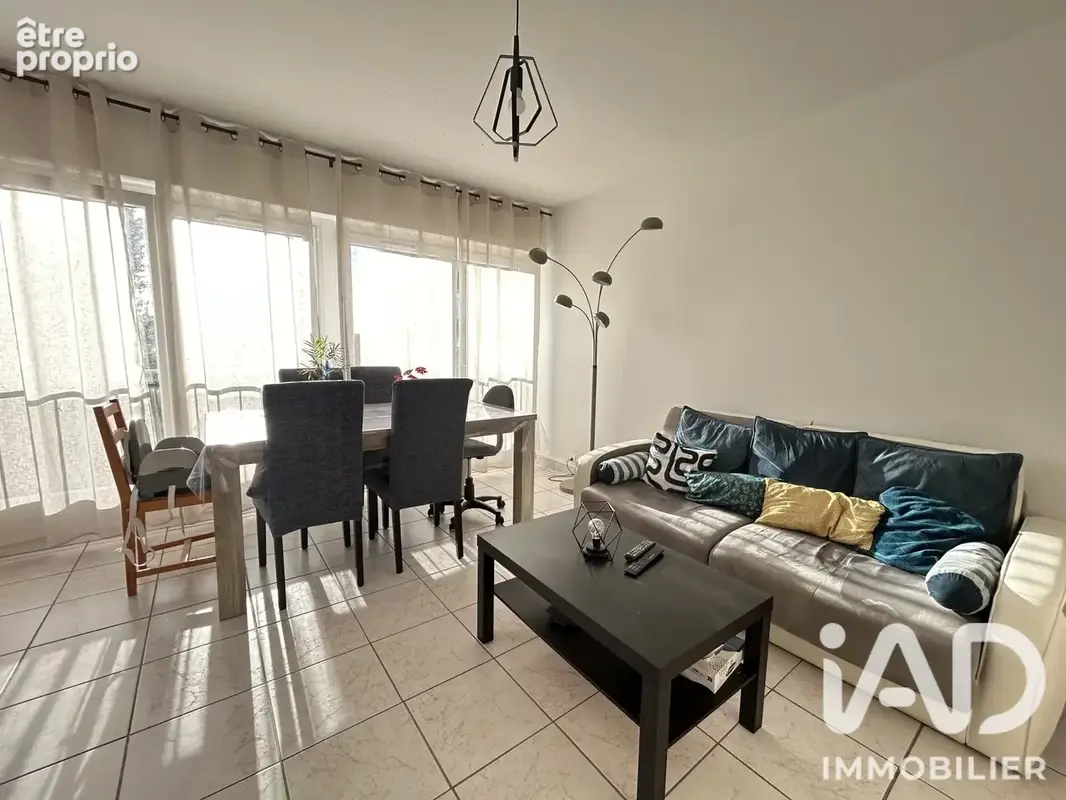 Photo 1 - Appartement à LIVRY-GARGAN